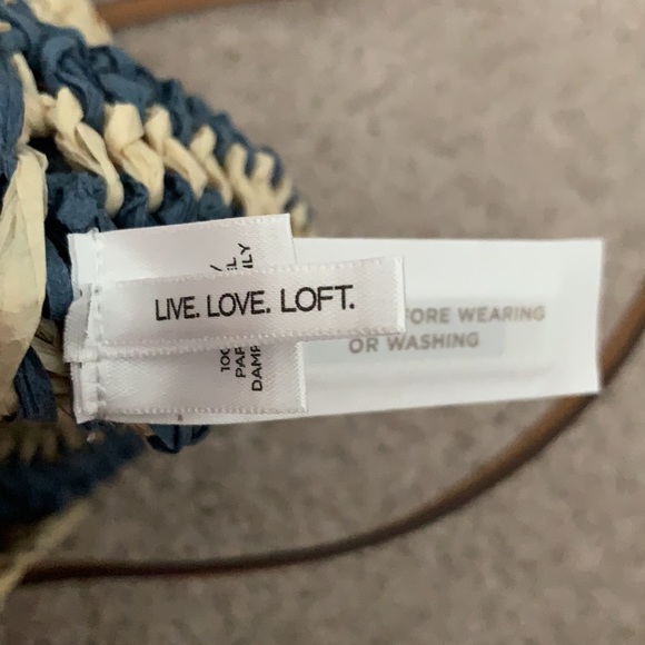 LOFT Straw Beach Bag With Pouch New Without Tag - Picture 7 of 10